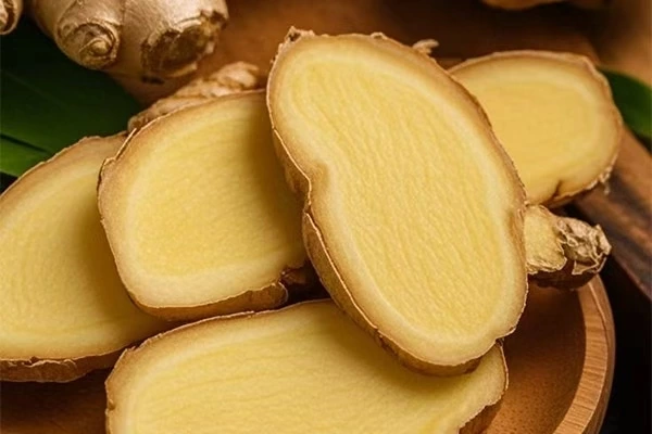 Ginger and ginseng shampoo